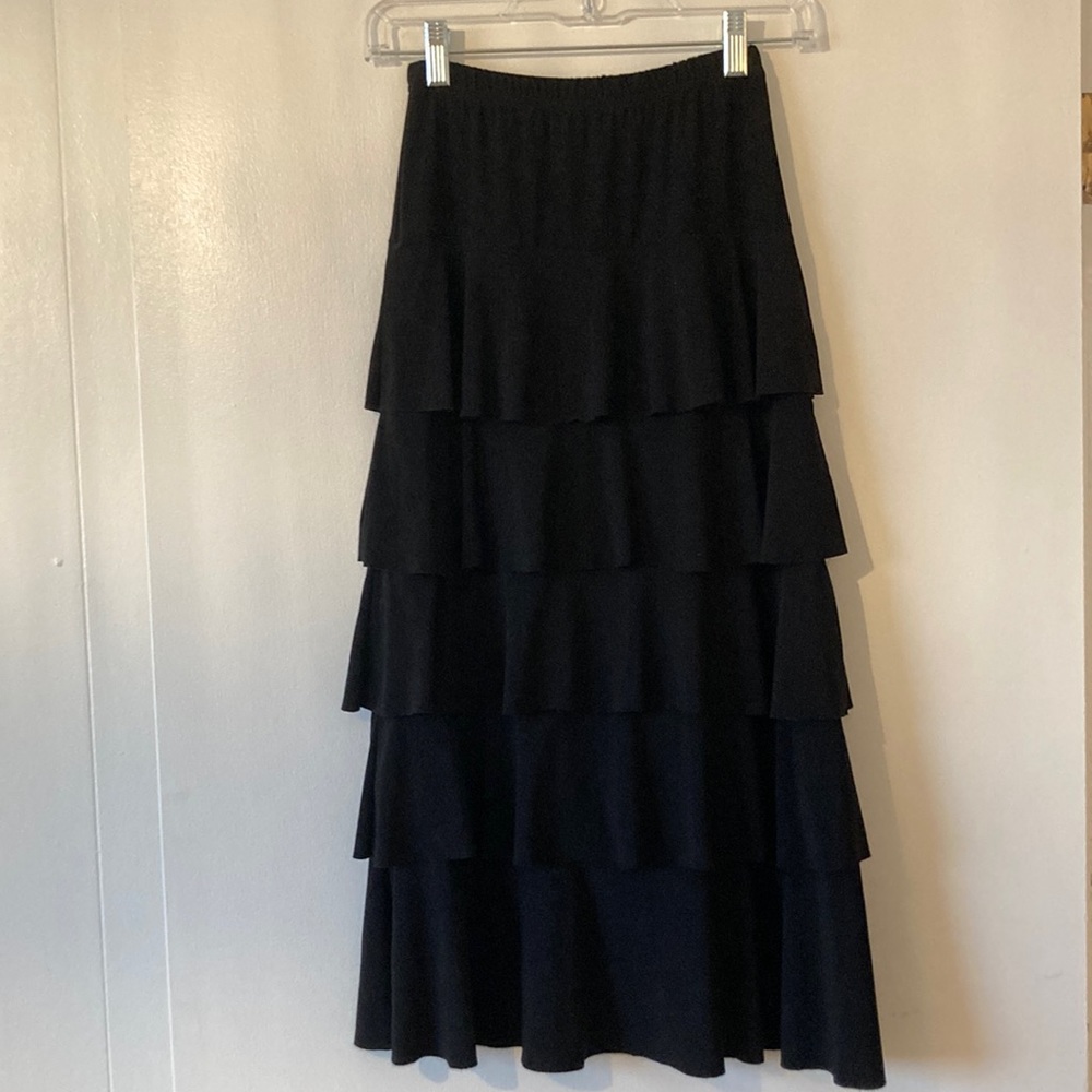 Junee Jr girls black elastic waist ruffle maxi skirt